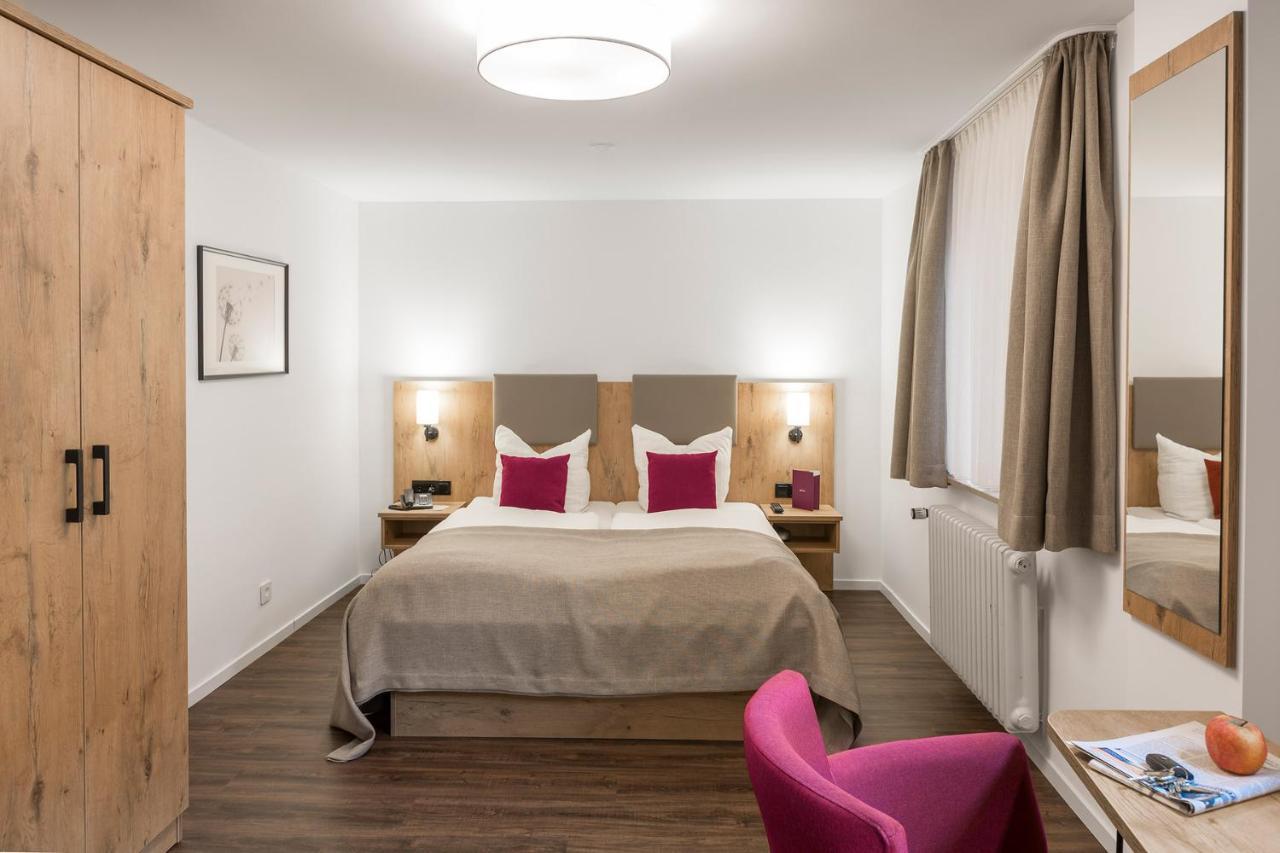 Hotel & Restaurant Lamm Mosbach  Ngoại thất bức ảnh