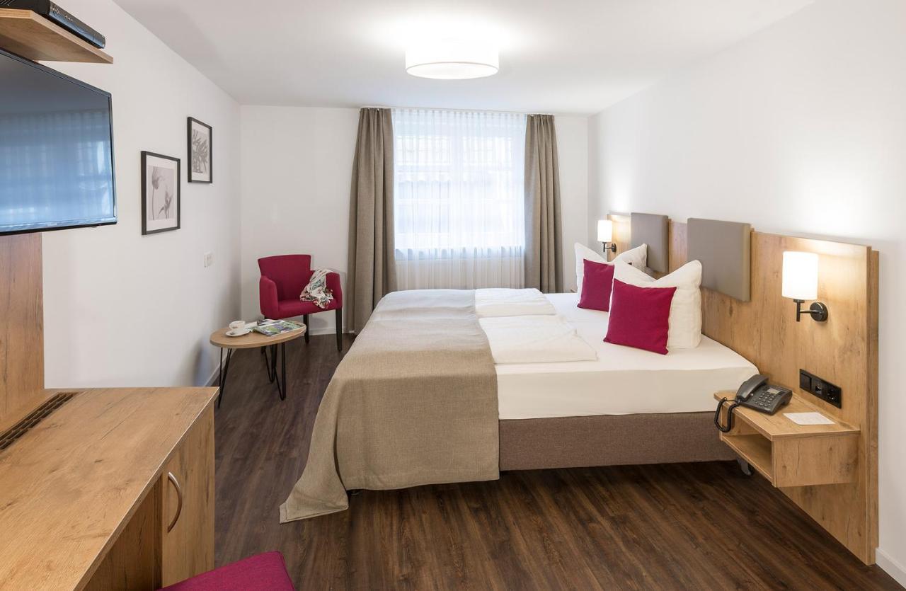 Hotel & Restaurant Lamm Mosbach  Ngoại thất bức ảnh
